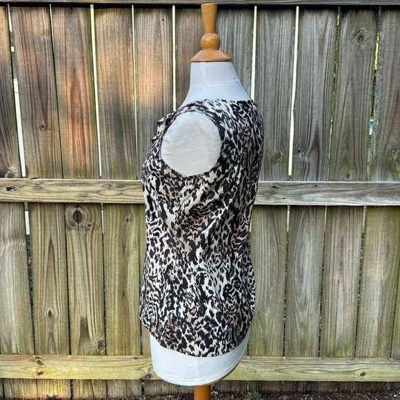 St. John silk leopard print tank top, size 4 - Picture 3 of 6